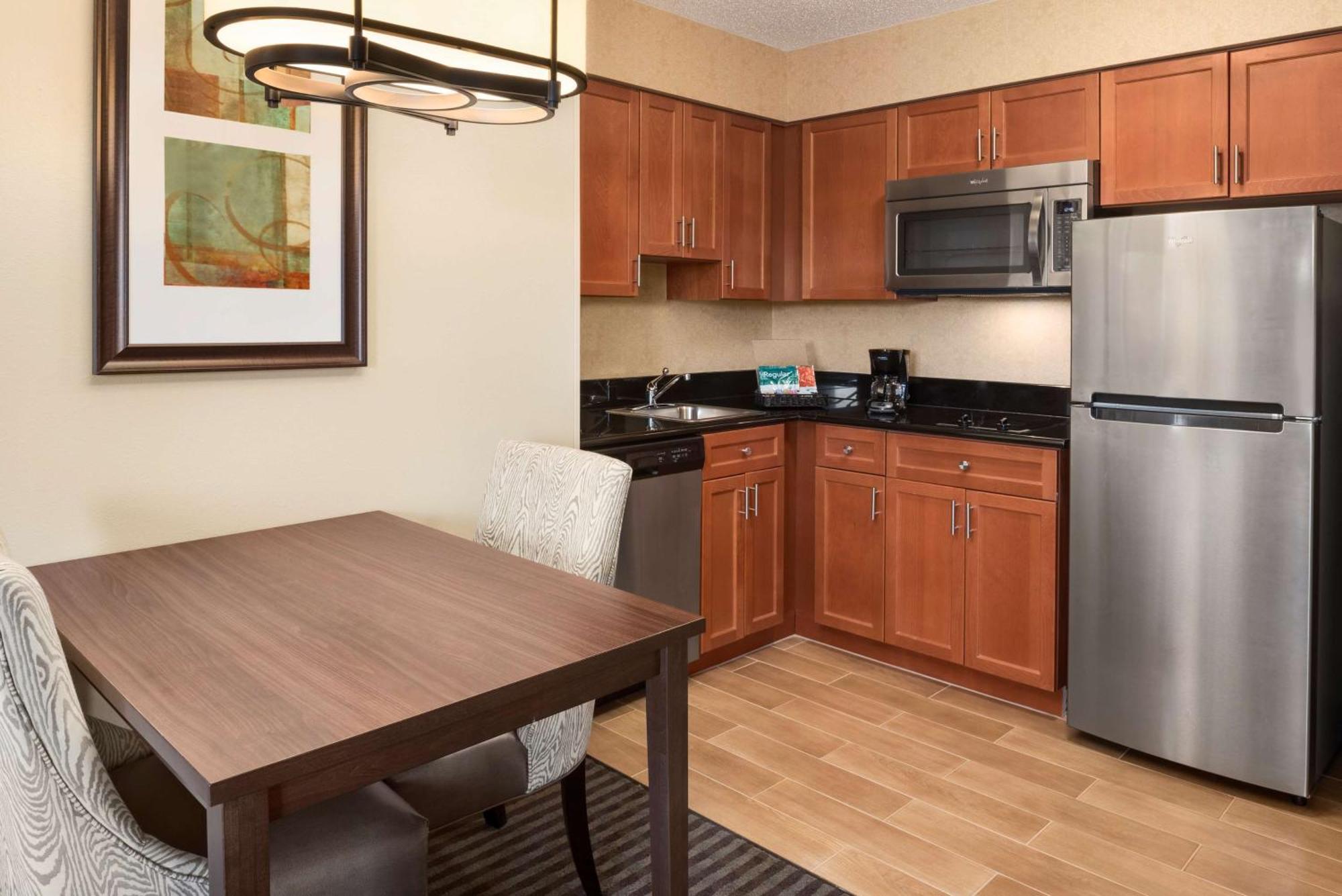 Homewood Suites By Hilton Columbus-Hilliard Exterior photo